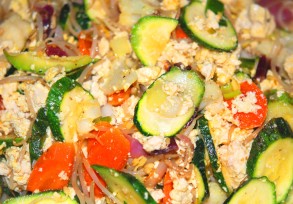 Tofu strapazzato con verdure